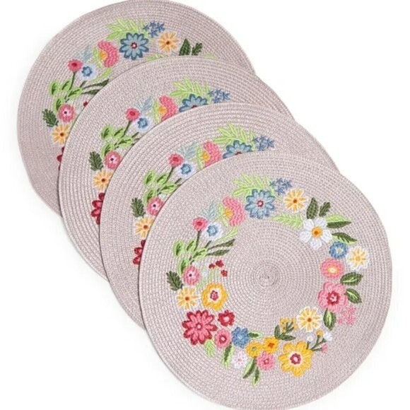 Envogue Floral Embroidered Placemats - Set of 4 Large 15 1/2 inch Diameter - Picture 1 of 3